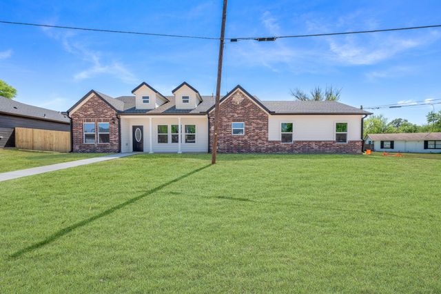 802 Jefferson Street E, Sulphur Springs, TX 75482