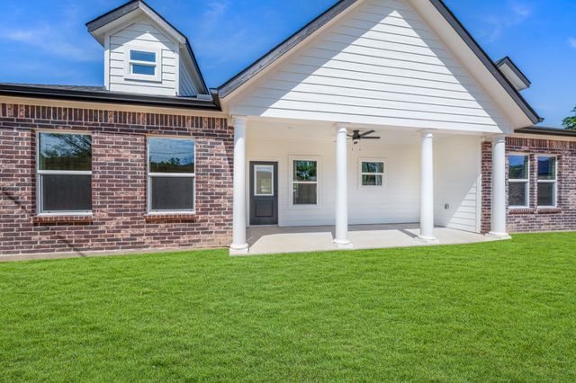 802 Jefferson Street E, Sulphur Springs, TX 75482