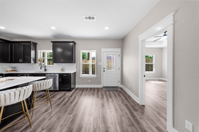 802 Jefferson Street E, Sulphur Springs, TX 75482