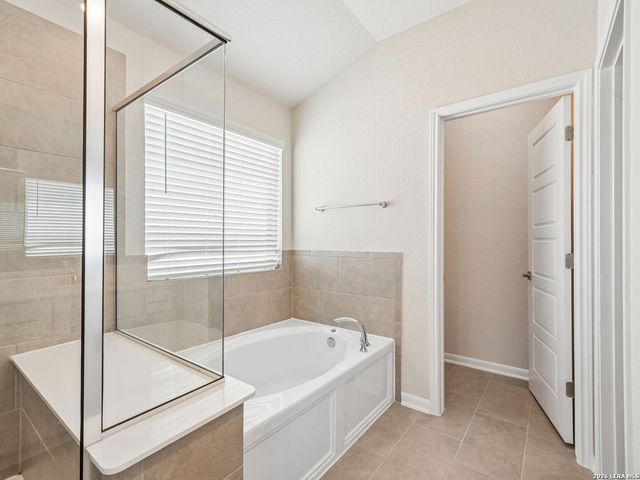 11329 Feather Vale, San Antonio, TX 78254