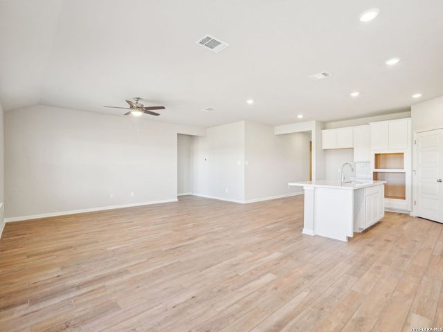 11329 Feather Vale, San Antonio, TX 78254