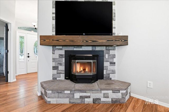 920 N Ashford Ln., Nampa, ID 83687