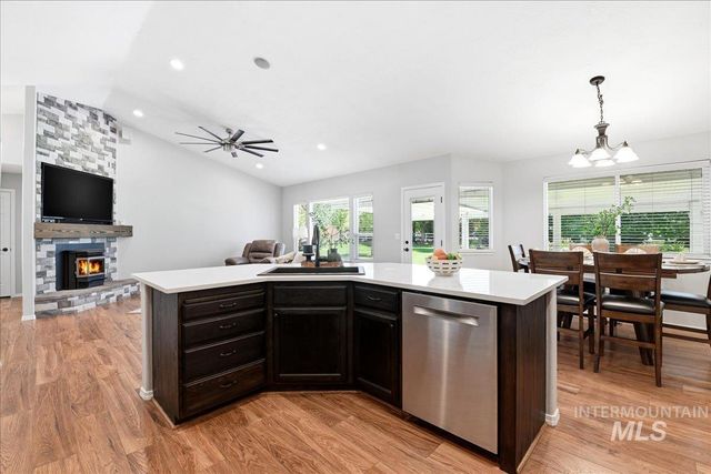 920 N Ashford Ln., Nampa, ID 83687