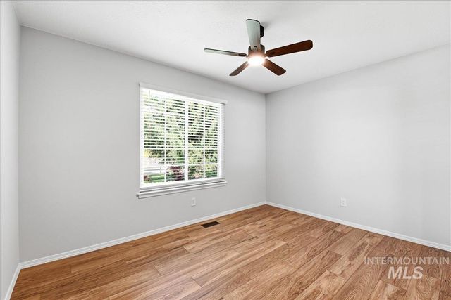 920 N Ashford Ln., Nampa, ID 83687