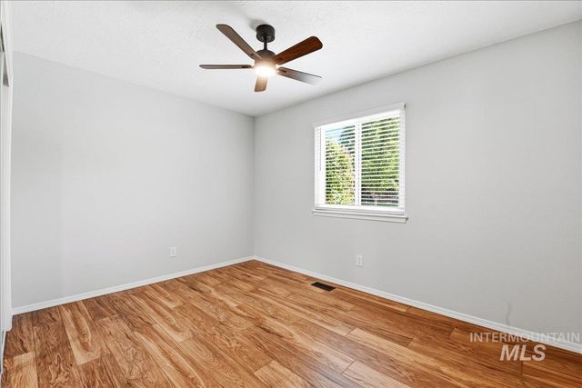920 N Ashford Ln., Nampa, ID 83687