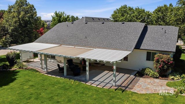 920 N Ashford Ln., Nampa, ID 83687