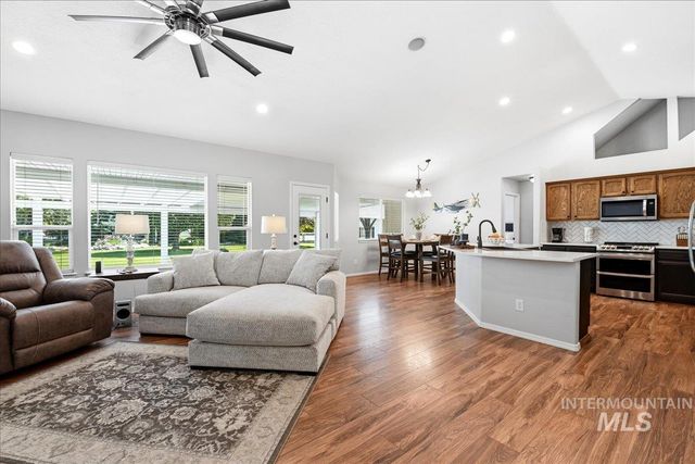 920 N Ashford Ln., Nampa, ID 83687