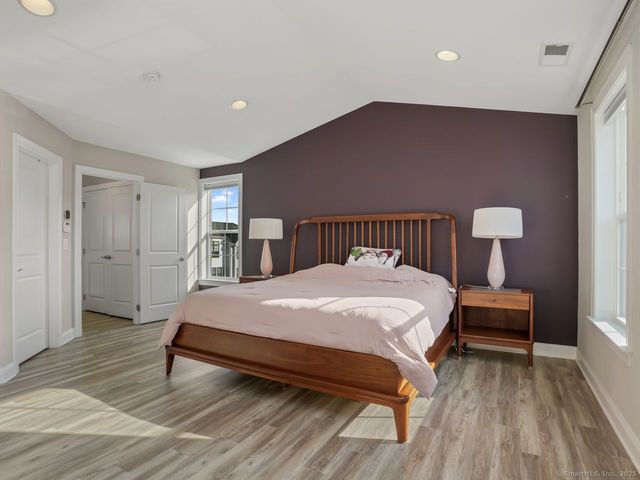 22 Brentwood Circle 22, Danbury, CT 06810