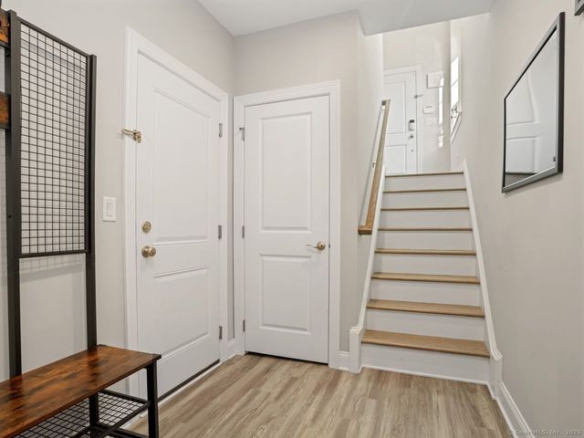 22 Brentwood Circle 22, Danbury, CT 06810