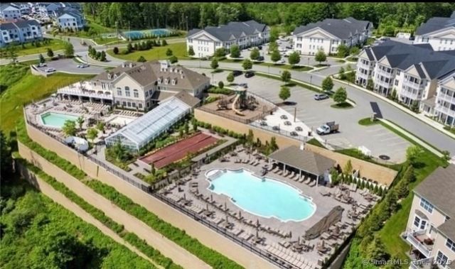 22 Brentwood Circle 22, Danbury, CT 06810