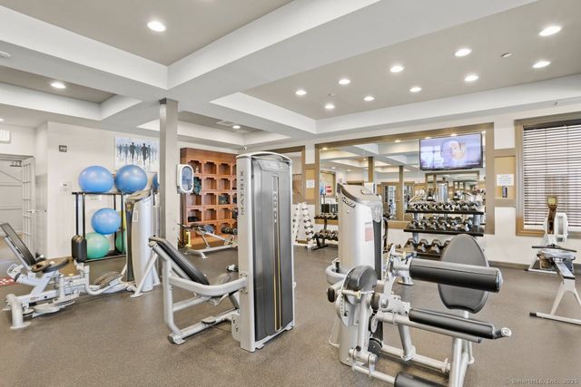 22 Brentwood Circle 22, Danbury, CT 06810