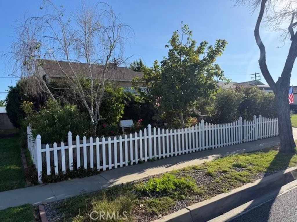 2724 Fairman, Lakewood, CA 90712