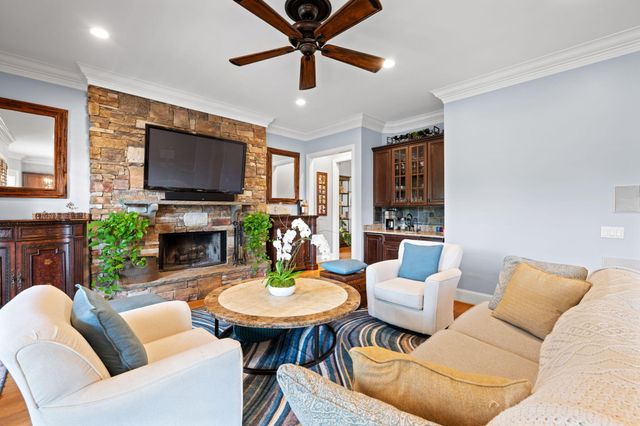 1299 Quiet Pond Drive, Chattanooga, TN 37415