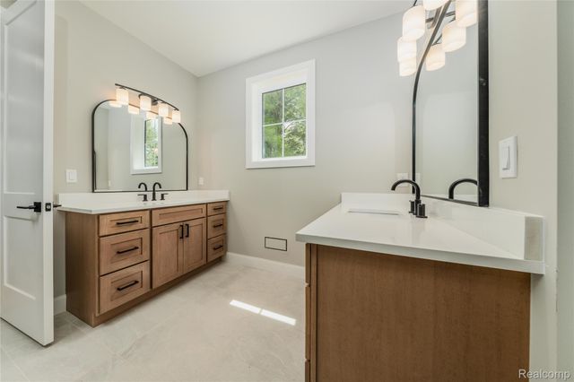 7509 Maple Ridge Drive, Independence Charter Township, MI 48346