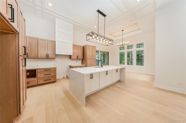 7509 Maple Ridge Drive, Independence Charter Township, MI 48346