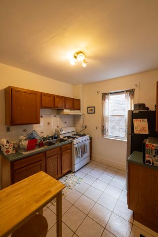 2648 N Francisco Avenue, Chicago, IL 60647