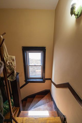 2648 N Francisco Avenue, Chicago, IL 60647
