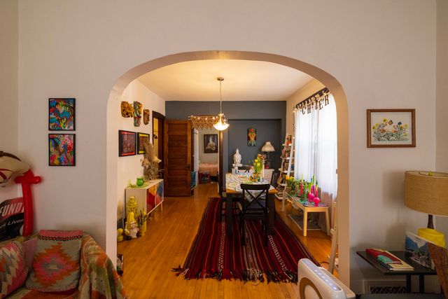 2648 N Francisco Avenue, Chicago, IL 60647