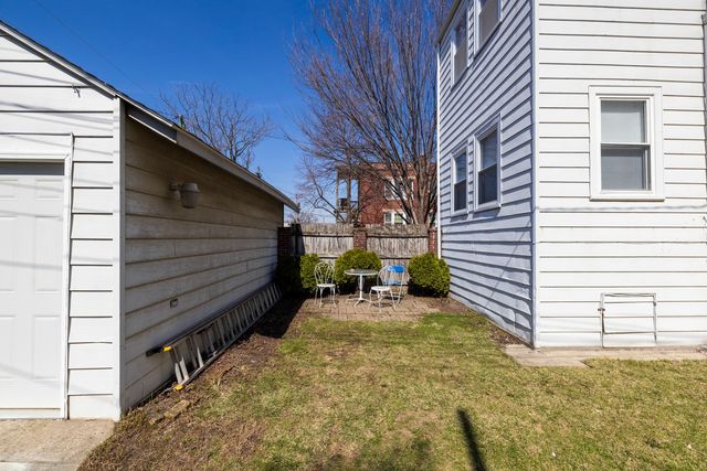 2648 N Francisco Avenue, Chicago, IL 60647