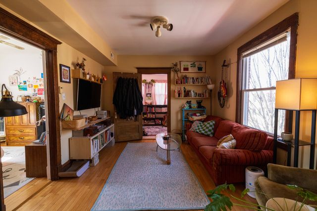 2648 N Francisco Avenue, Chicago, IL 60647