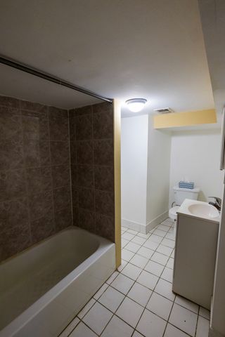 2648 N Francisco Avenue, Chicago, IL 60647