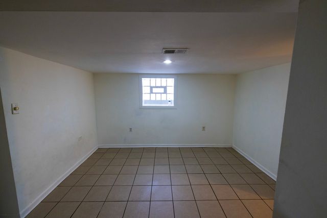 2648 N Francisco Avenue, Chicago, IL 60647