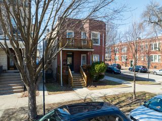 2648 N Francisco Avenue, Chicago, IL 60647