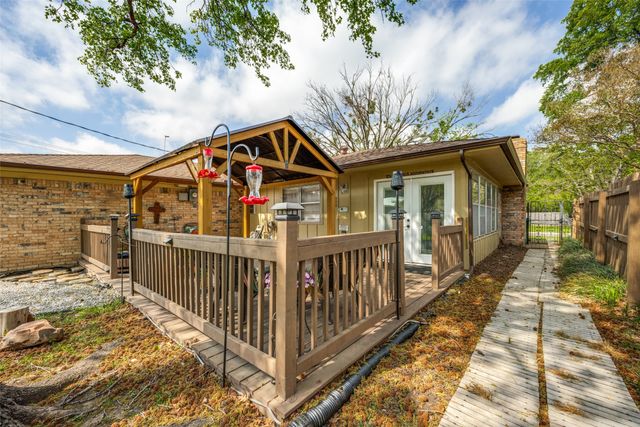 2705 N Woods Street, Sherman, TX 75092