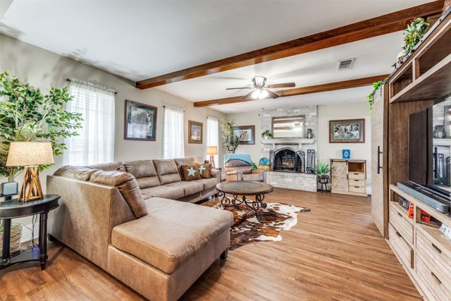 2705 N Woods Street, Sherman, TX 75092