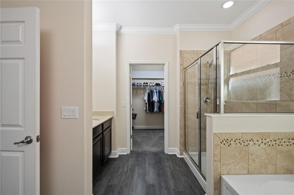 Image 23 of property listing at 1001 VINSETTA CIRCLE, Winter Garden, FL 34787