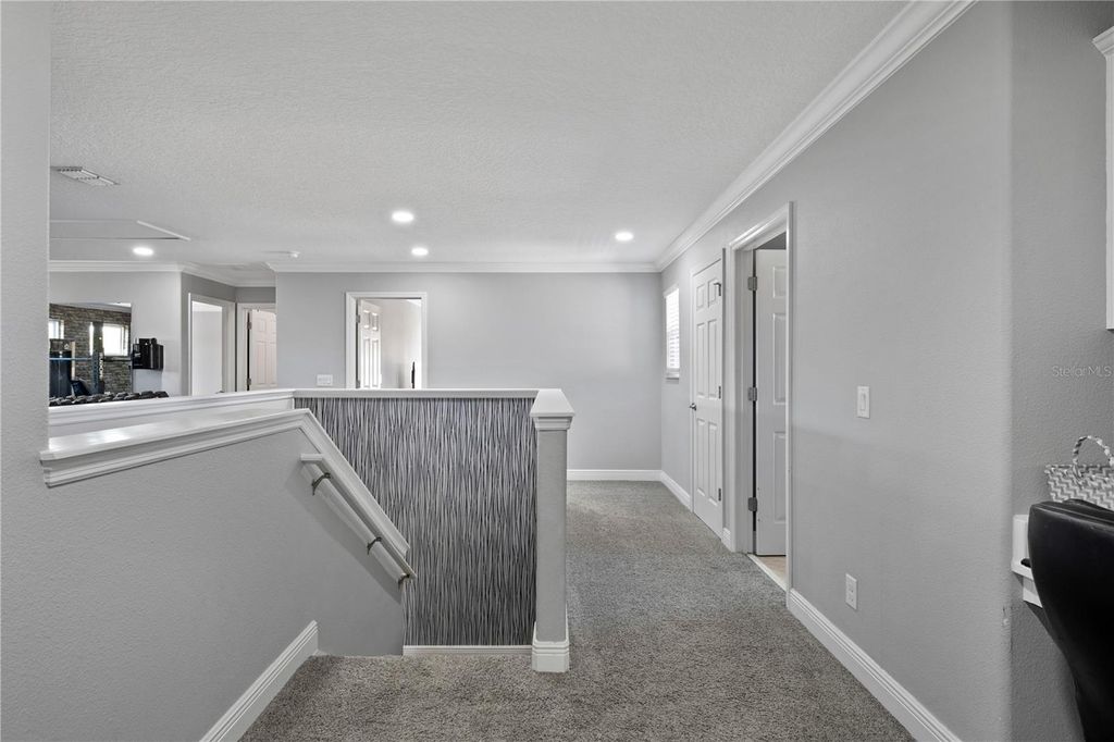 Image 25 of property listing at 1001 VINSETTA CIRCLE, Winter Garden, FL 34787