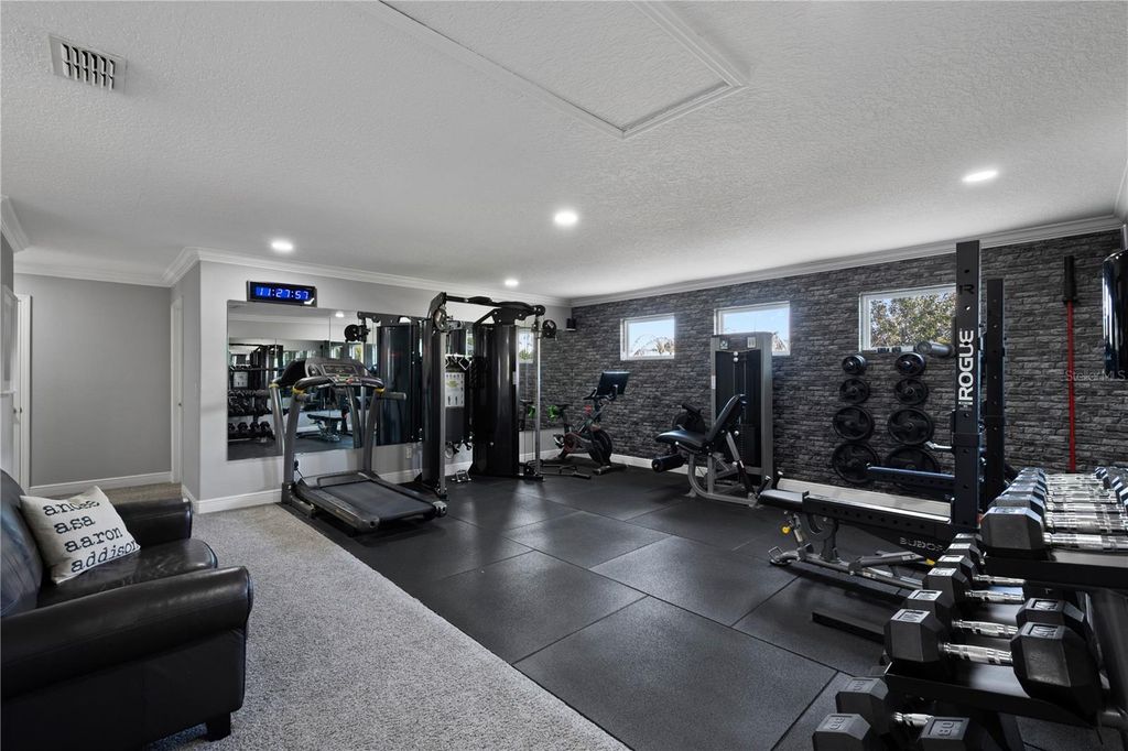 Image 28 of property listing at 1001 VINSETTA CIRCLE, Winter Garden, FL 34787