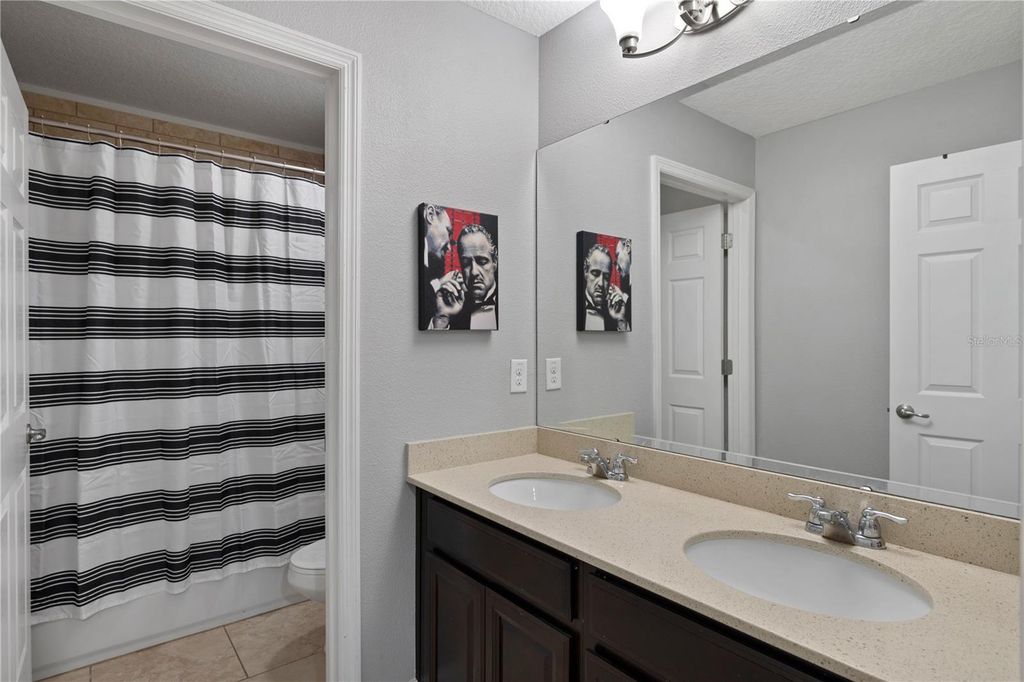 Image 34 of property listing at 1001 VINSETTA CIRCLE, Winter Garden, FL 34787