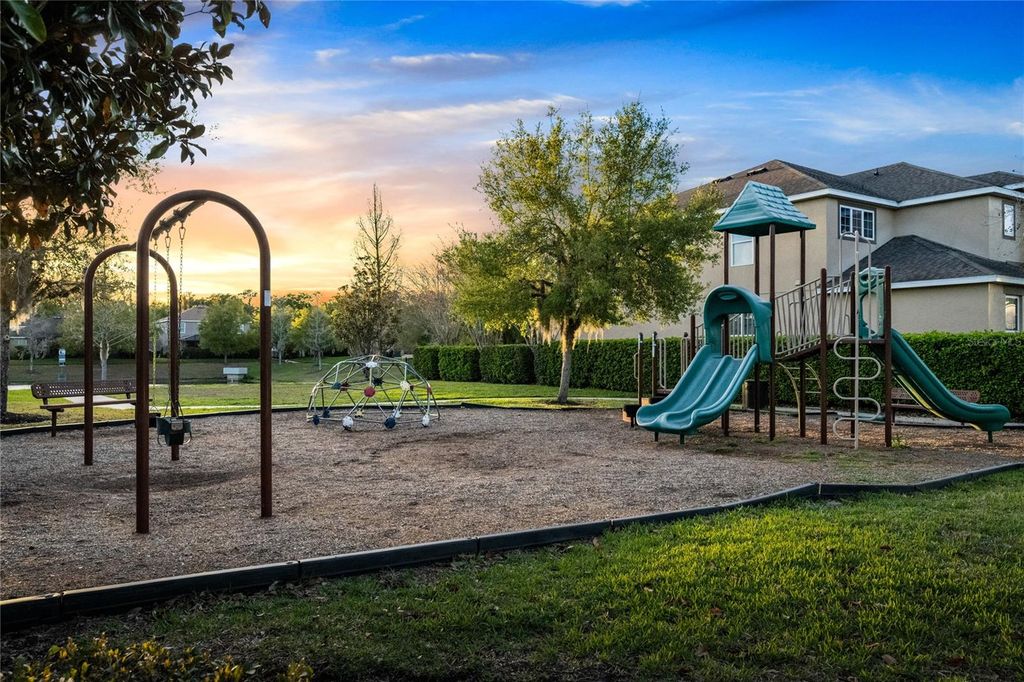 Image 45 of property listing at 1001 VINSETTA CIRCLE, Winter Garden, FL 34787