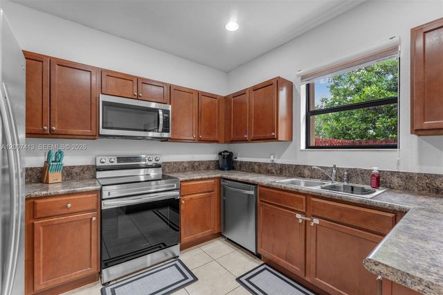 15436 SW 119th Ter, Miami, FL 33196