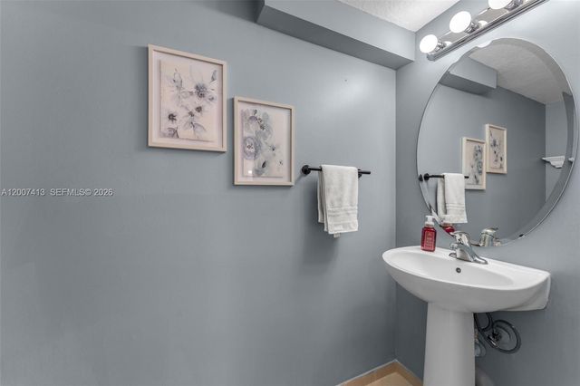 15436 SW 119th Ter, Miami, FL 33196