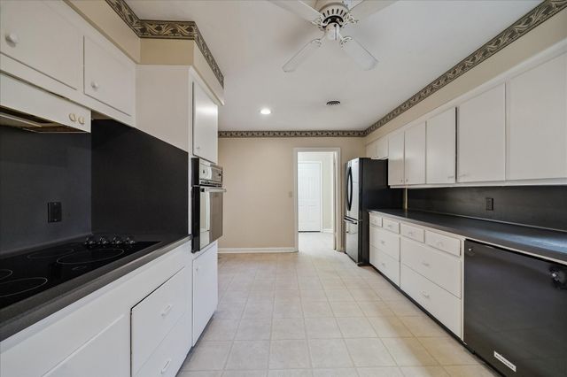 2126 Chimney Rock Road, Houston, TX 77056