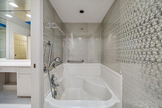 2126 Chimney Rock Road, Houston, TX 77056