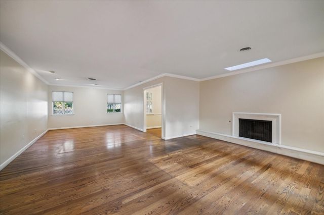 2126 Chimney Rock Road, Houston, TX 77056