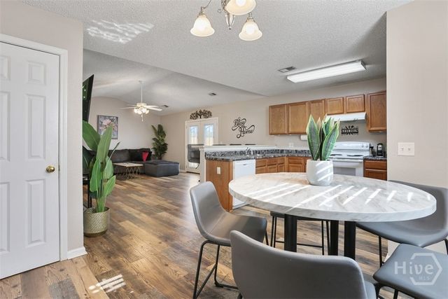 33 Cordage Circle, Port Wentworth, GA 31407