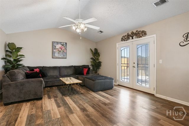 33 Cordage Circle, Port Wentworth, GA 31407