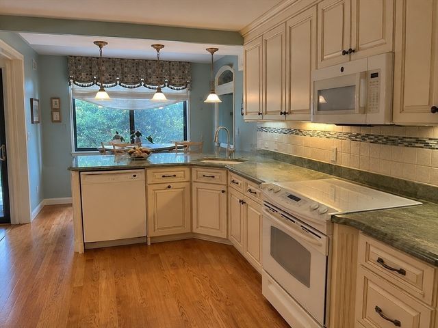 40 Village Rd. 602, Middleton, MA 01949