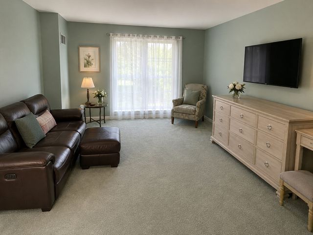 40 Village Rd. 602, Middleton, MA 01949