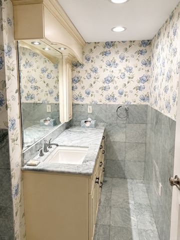 40 Village Rd. 602, Middleton, MA 01949