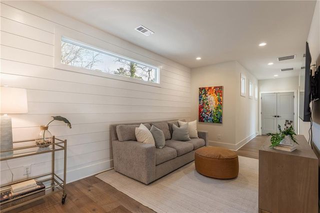 135 Mayfield Circle, Alpharetta, GA 30009