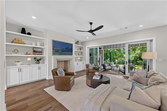 135 Mayfield Circle, Alpharetta, GA 30009