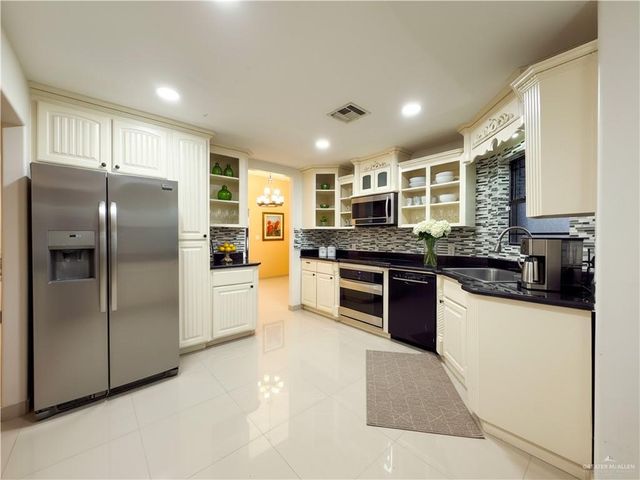 739 Pauli Avenue, Alamo, TX 78516