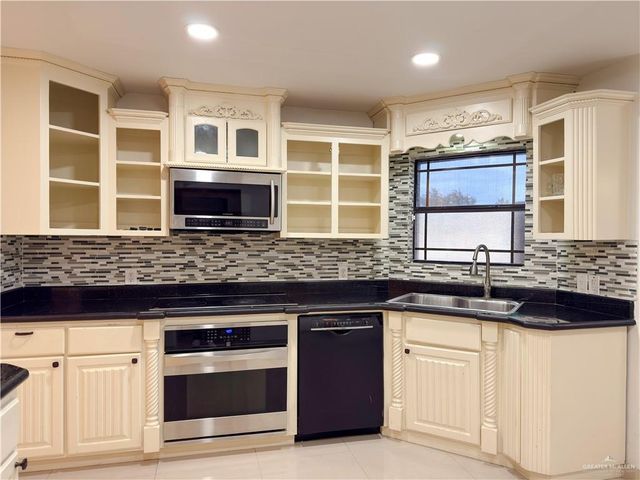 739 Pauli Avenue, Alamo, TX 78516