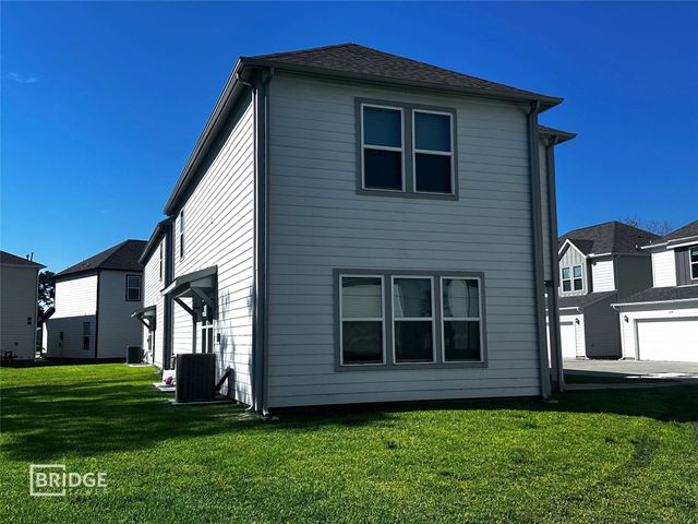 120 Pecan Lane, Lake Jackson, TX 77566