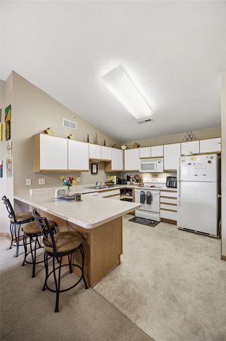 2853 Coral Court 304, Coralville, IA 52241